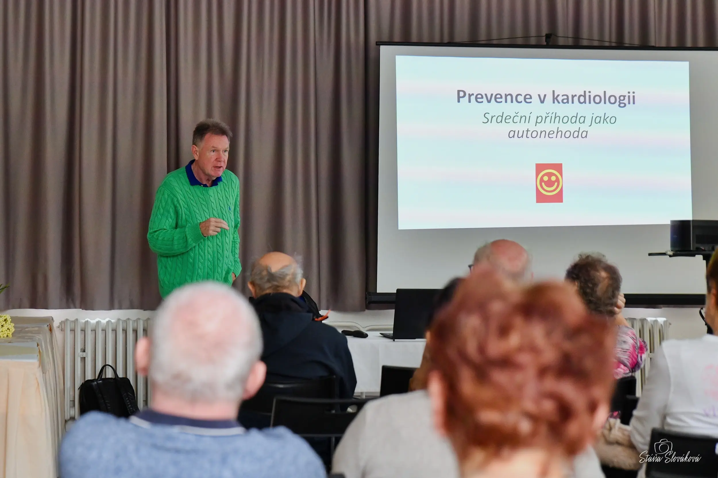 Obrázek na pozadí záhlaví